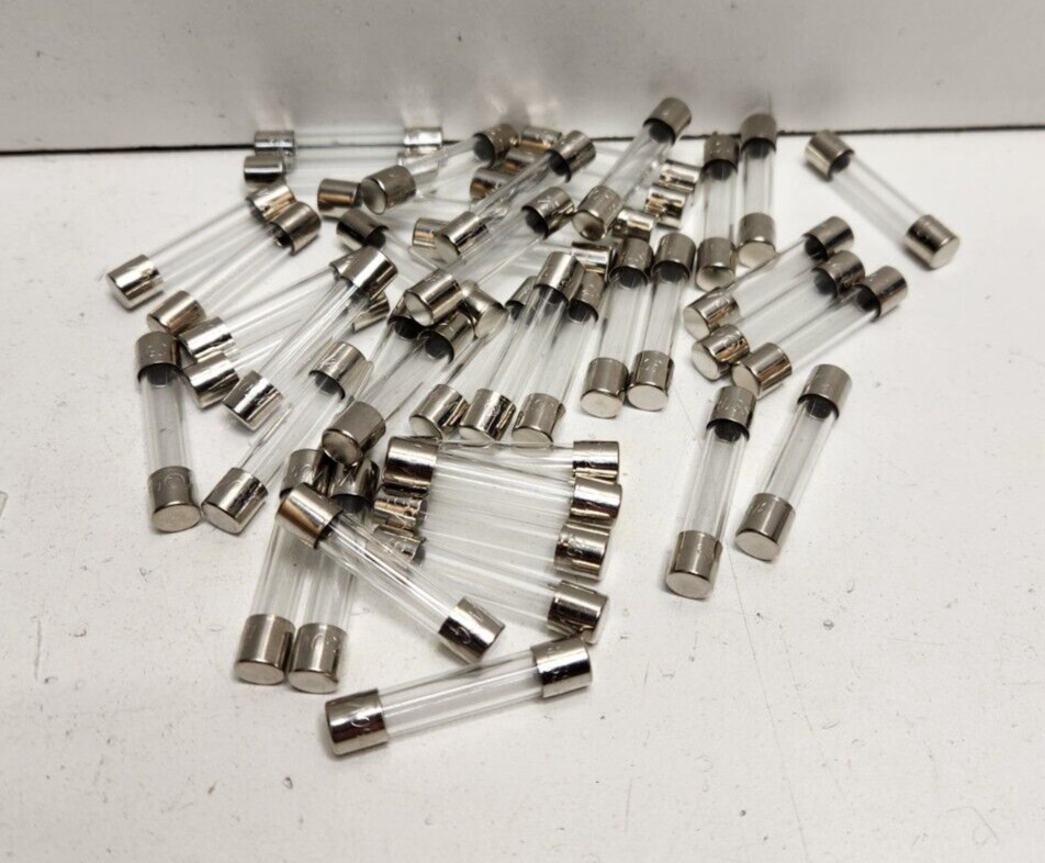 LOT OF 40 NEW OLD STOCK! BUSSMANN 1/2A 250V FUSES AGC-1/2