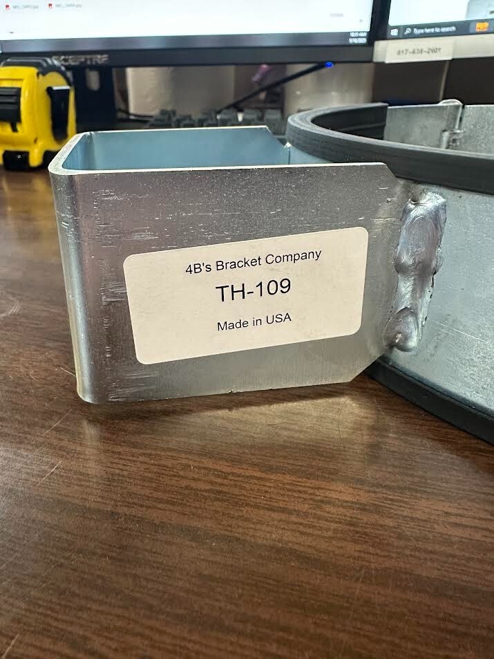 New 4 B’s TH-109 Cylinder Bracket / Holder