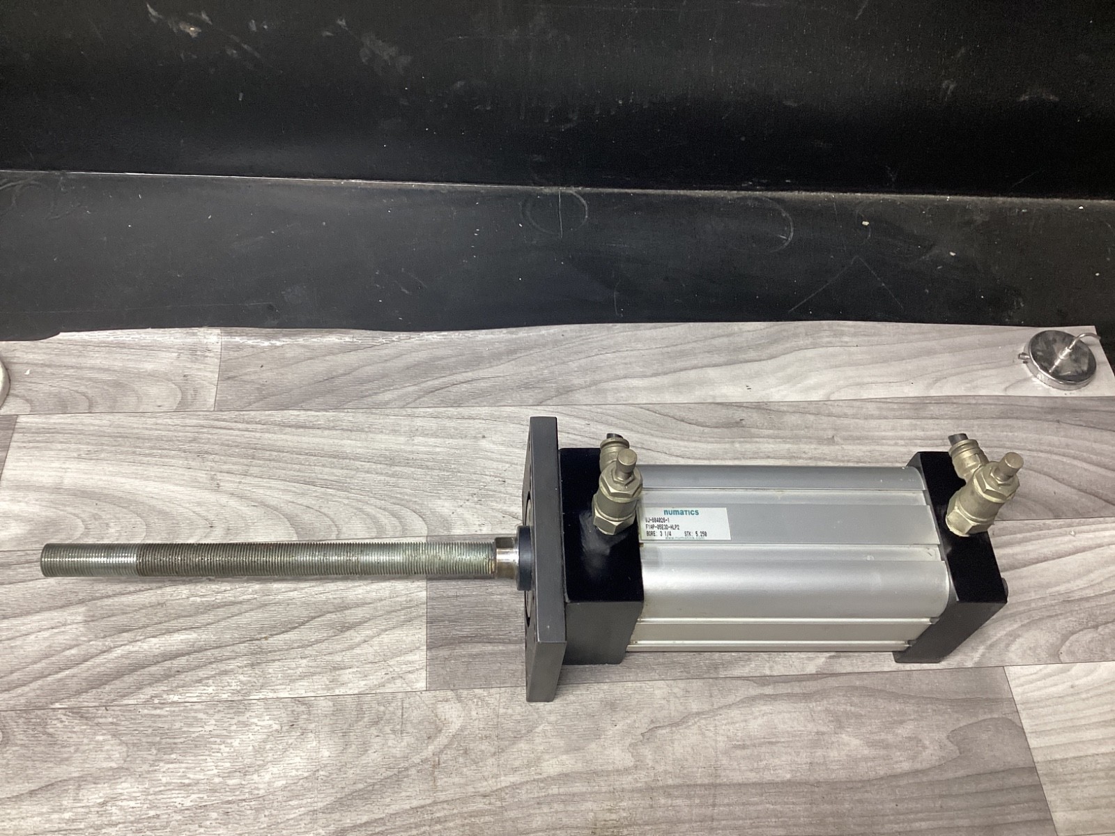 NUMATICS F1AP-05E3D-HLP2 / VJ684026-1 PNEUMATIC CYLINDER #105B154PR3