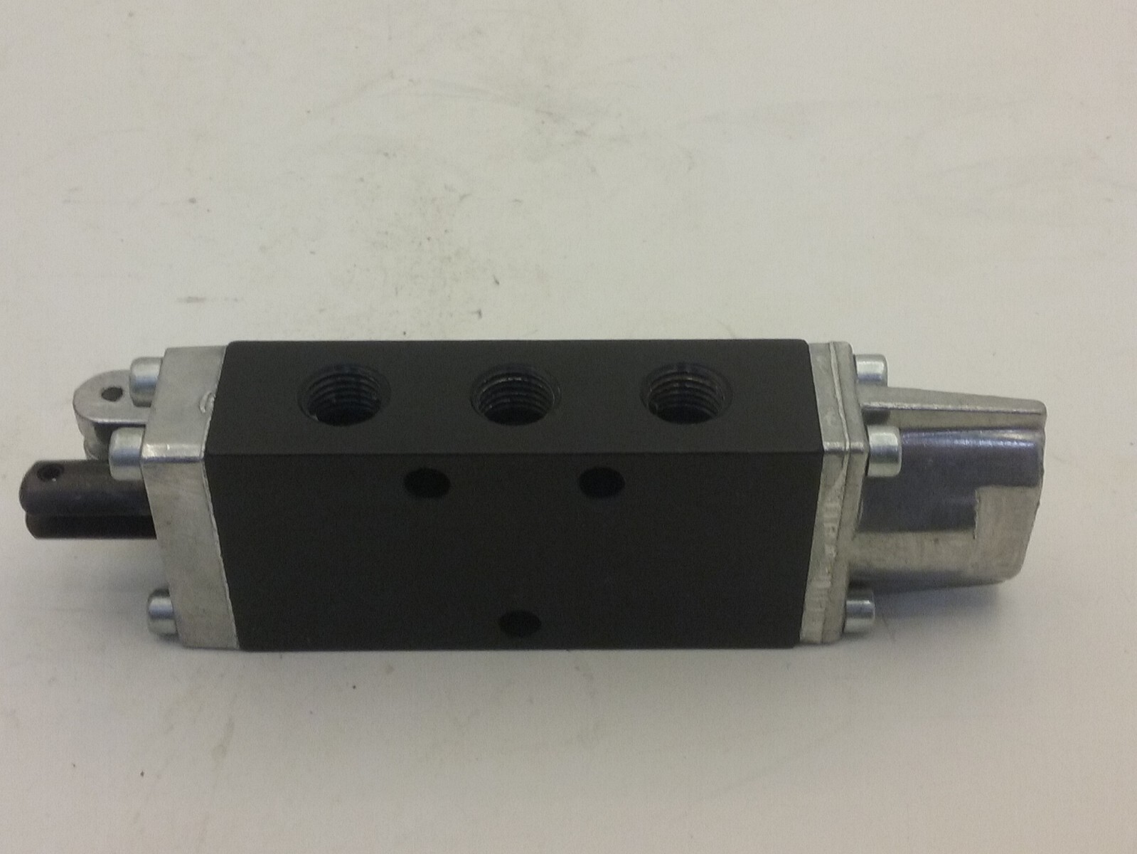 INGERSOLL RAND E212LS (E212LS-G) MANUAL AIR CONTROL VALVE, 4-WAY, 1/4″ NPT