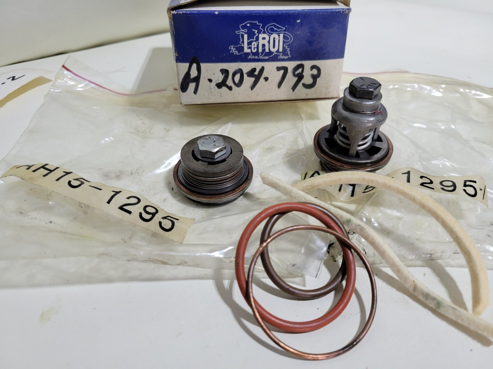 Genuine LeRoi A204-793 Valve Set AH-15-1295