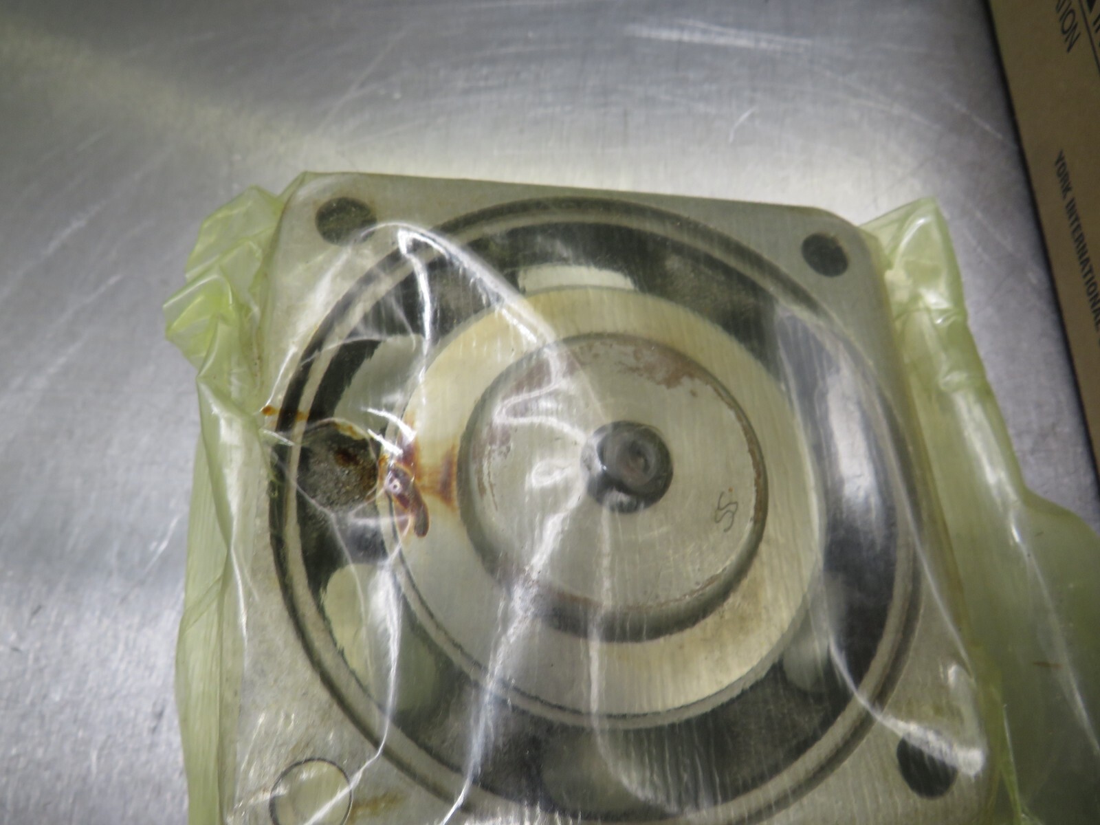 York 665-25183-000 Cage Valve