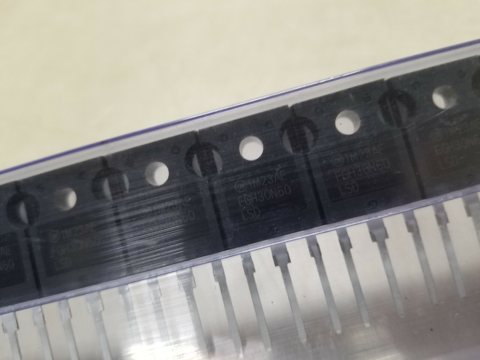 Lot of 30 – FGH30N60 Transistor 1M23AA 600V 30A