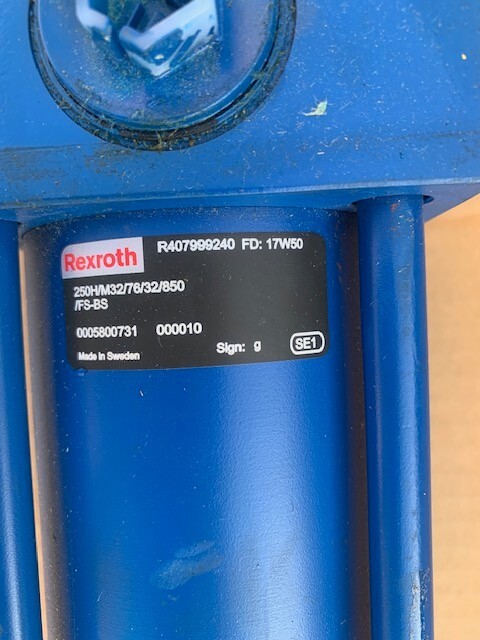 Rexroth 250H/M32/76/32/850/FS-BS R407999240 Hydraulic Cylinder