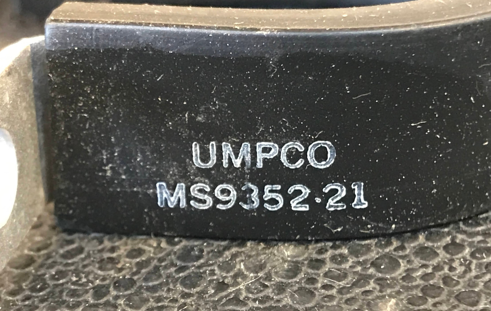 Umpco Adel Type Loop Clamp (20) – MS9352-21 – Aluminum / Rubber Insulation