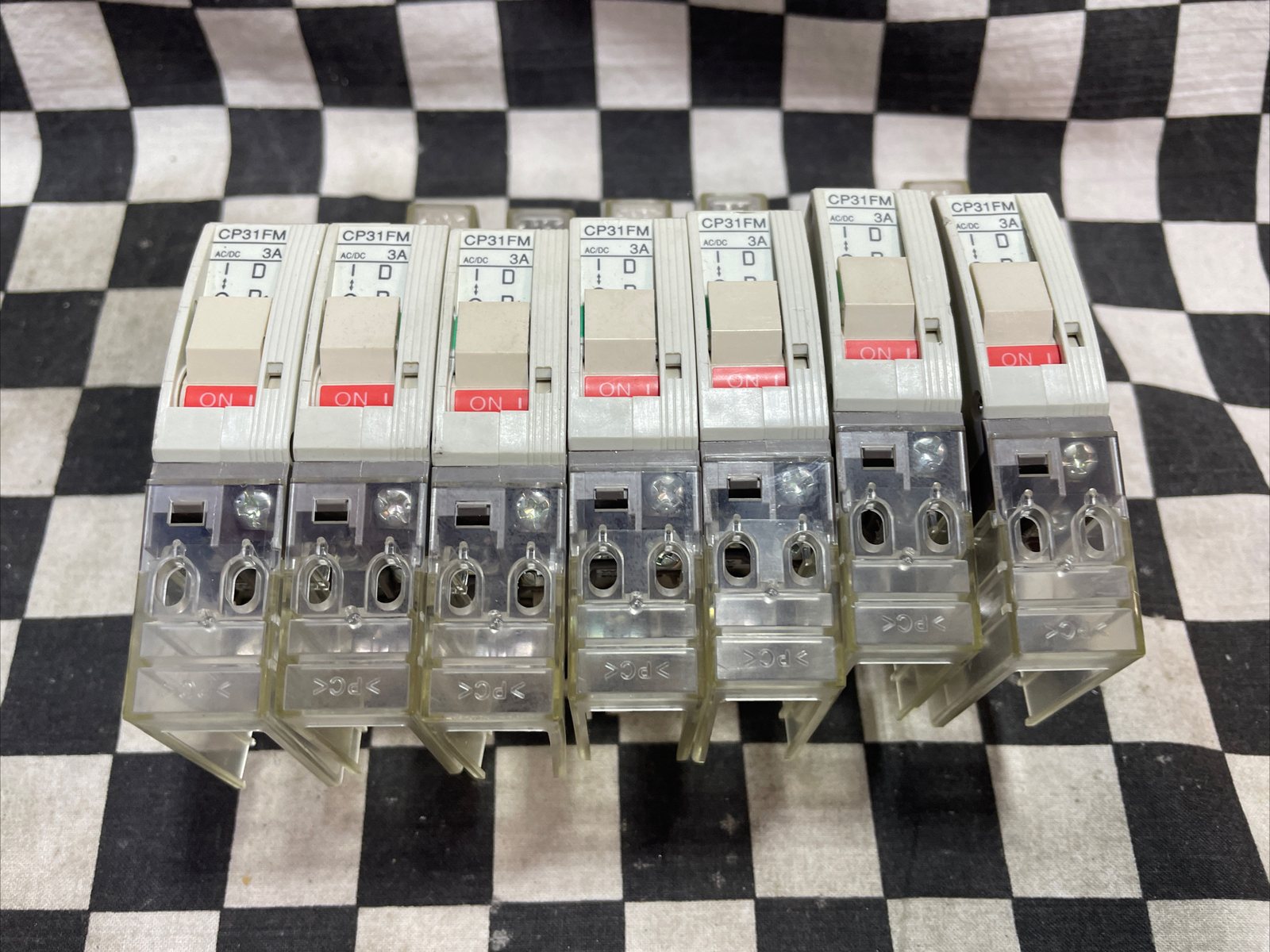 FUJI CP32FM/3W & CP31FM/3W, CIRCUIT BREAKER , LOT OF 9 SHIPSAMEDAY#1630W3