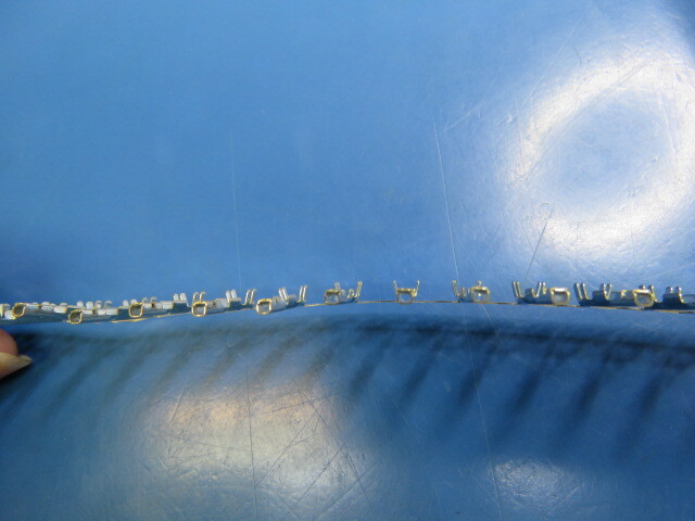 Yazaki 7115-1592 Qty of 200 per Lot female terminal 040 =1mm Yazaki