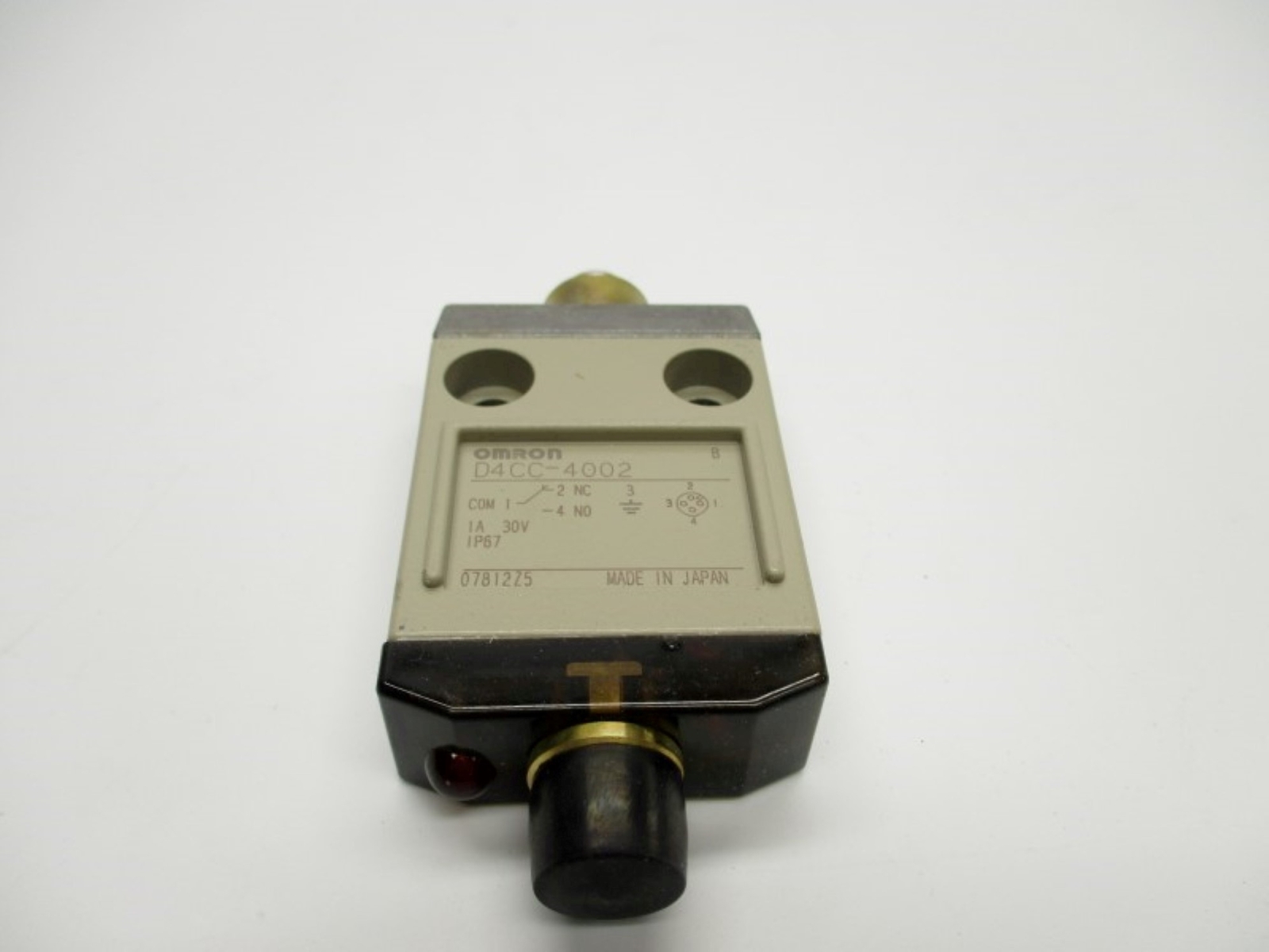 OMRON D4CC-4002 NSMP