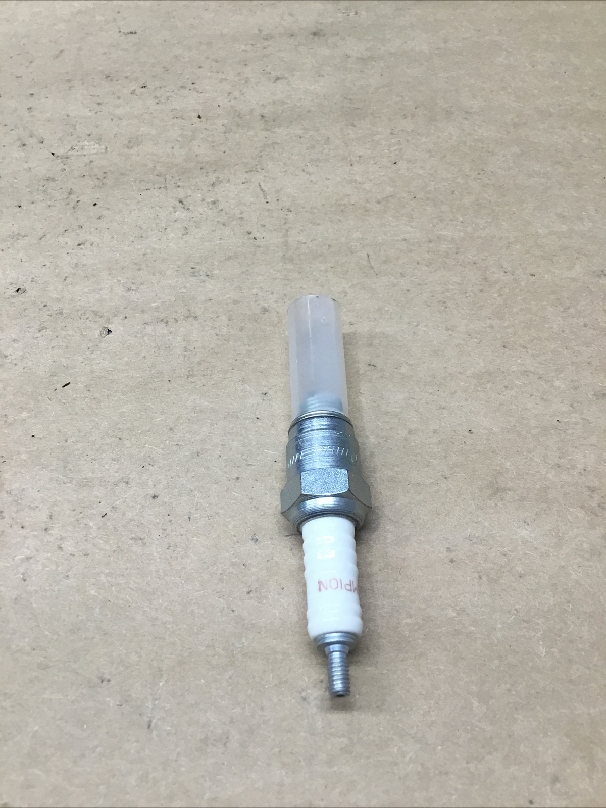 Champion Model: 842 UY6 Spark Plug 0B65 #700K123