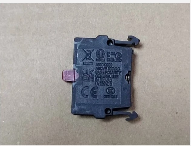 20 pc EATON M22-KC01 Button Switch Auxiliary Contact