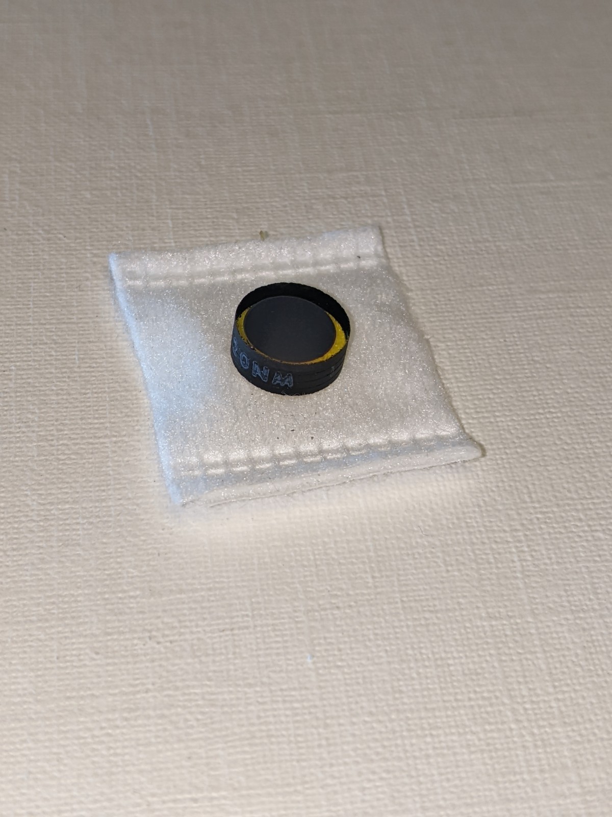 EDMUND OPTICS #43-069 : 520nm CWL, 10nm FWHM, 11.8mm Unmounted Diameter