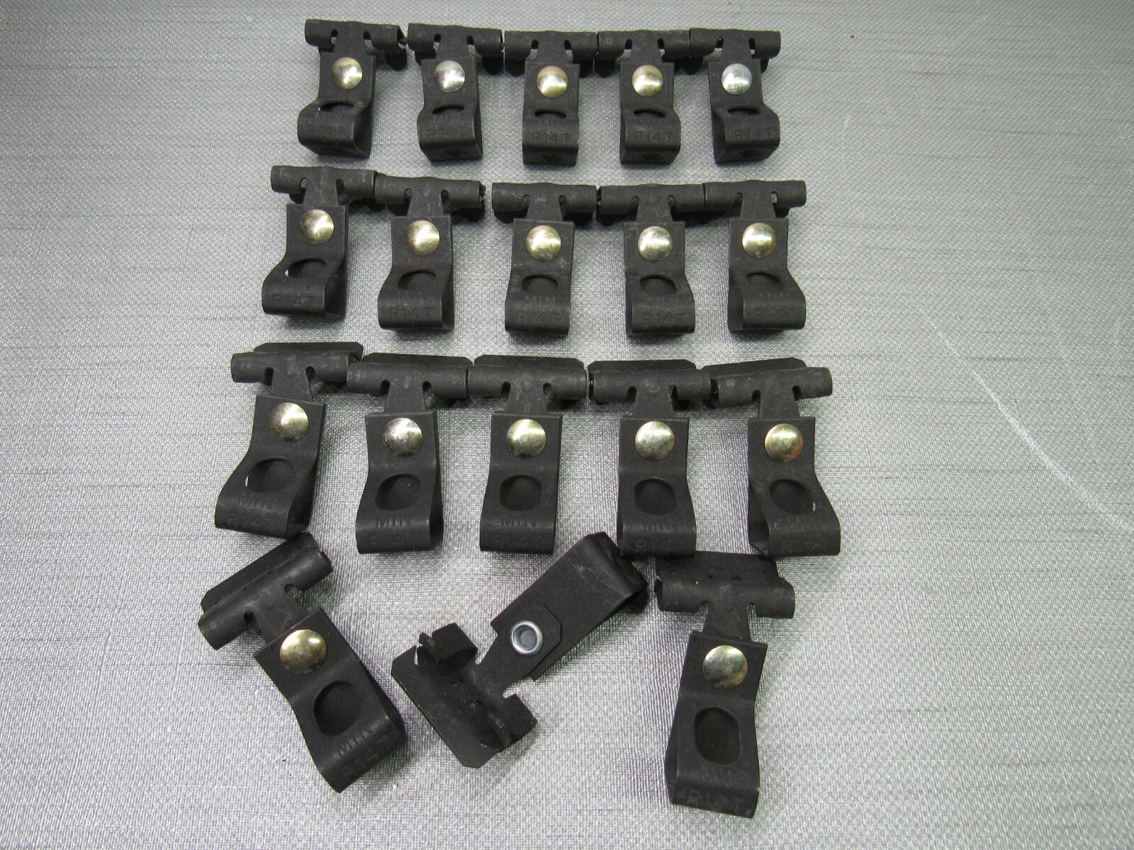 Minerallac Beam Clamp Assembly R1814T For 1/8″-1/4” Lot of 18