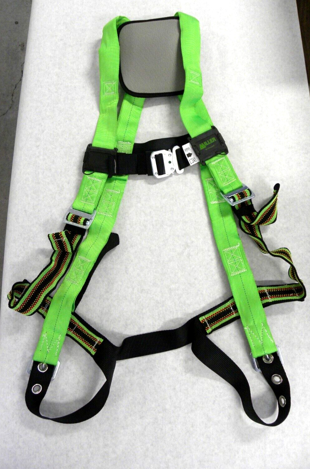 NEW IN PACK – Miller P950QC-4/UGN Honeywell DuraFlex Python Ultra Harnesses HR