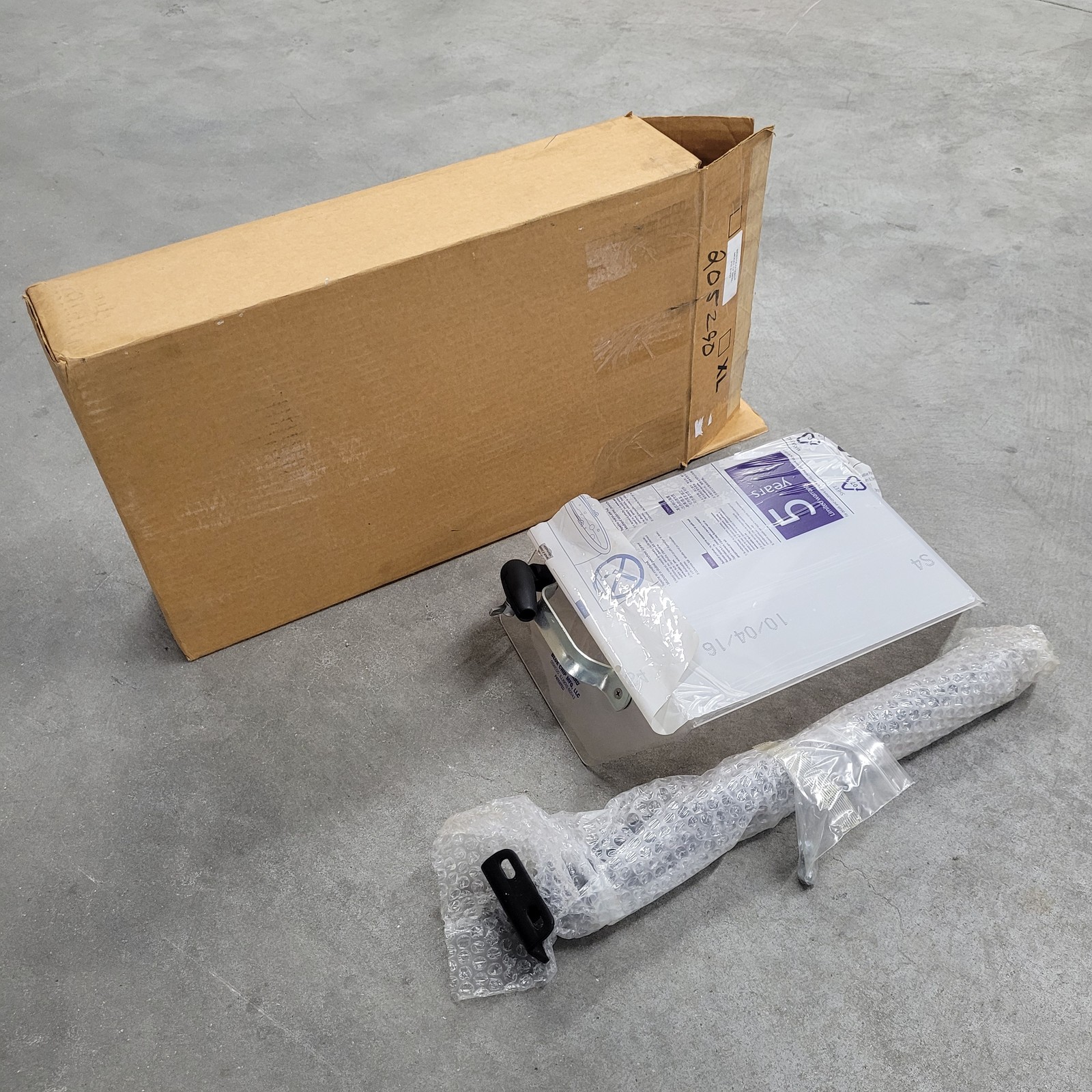 BristolGuard 4392A17 Swing Away Machine Shield, Bolt In, GF-100XL, B7829 – NEW