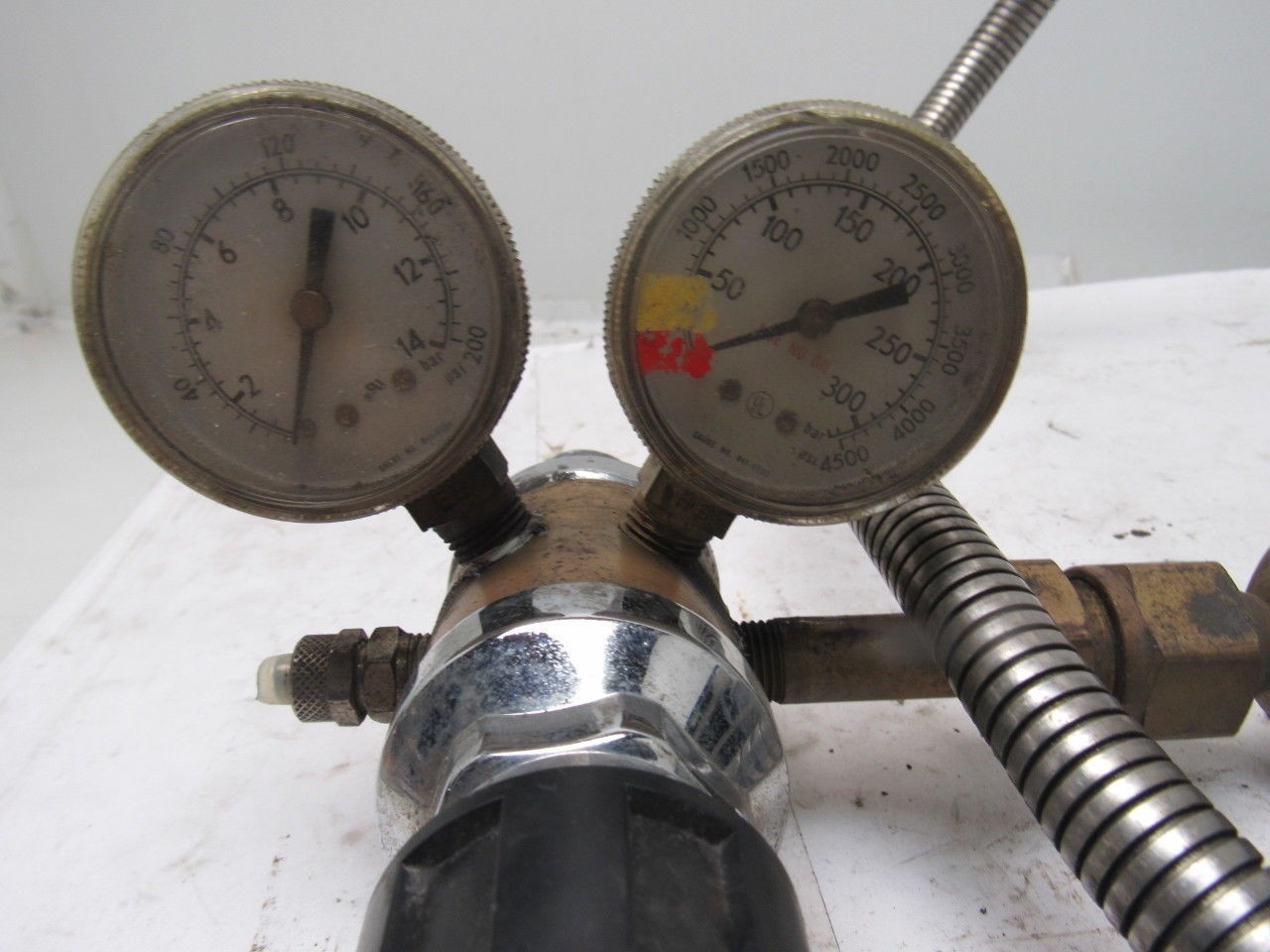 Concoa CGA 580 Inert Compressed Gas Regulator for Laser
