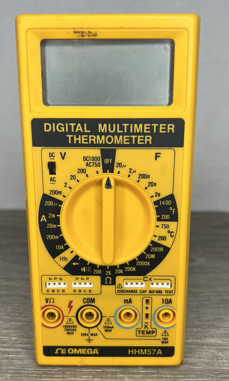 Omega HHM57A Digital Multimeter Thermometer With Case Working