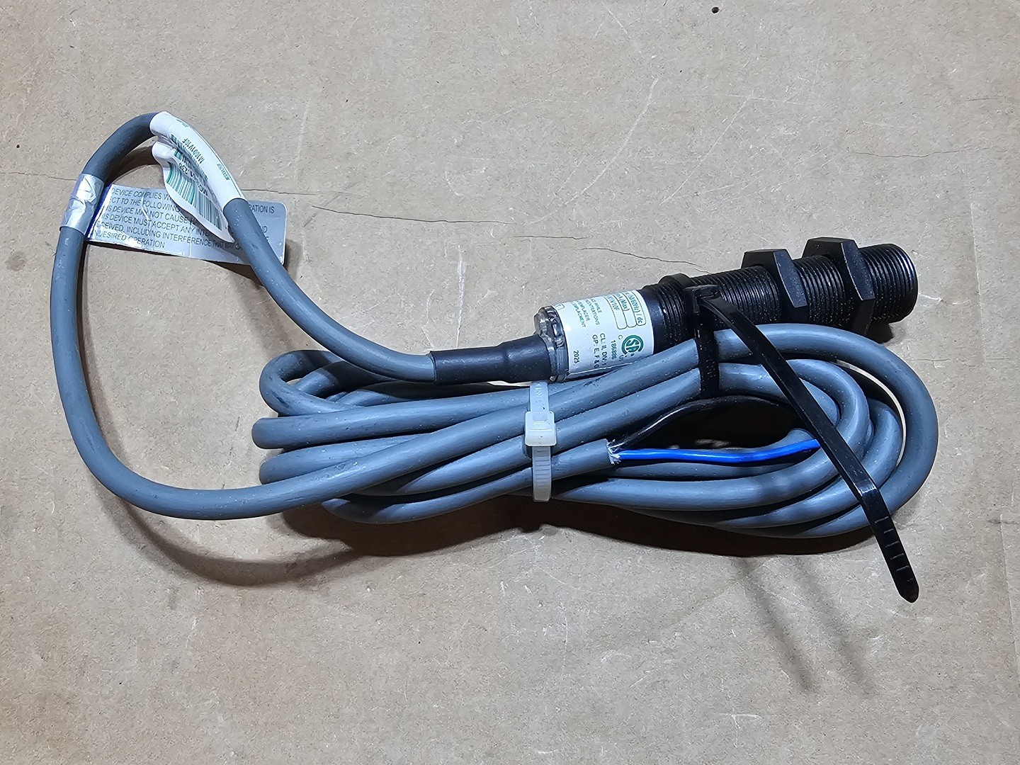 NEW 4B Components LTD M1001V10F Stopswitch – Electrical