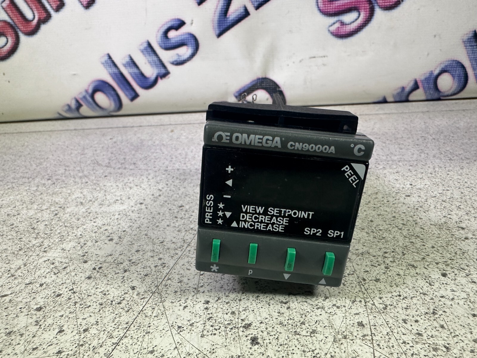 Omega Engineering, inc. CN9221A Temperature Controller CN9000A