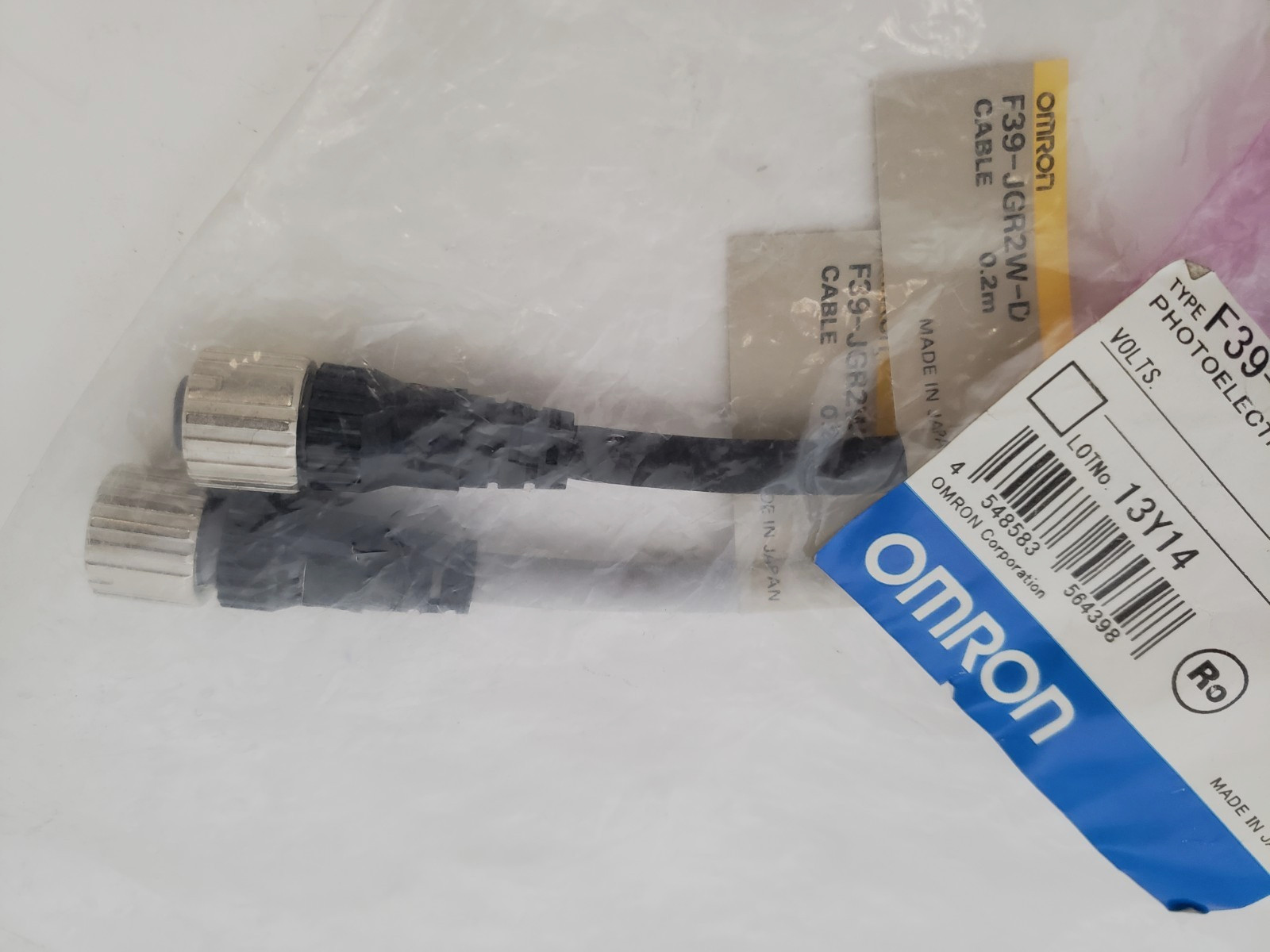 OMRON F39-JGR2W CASCADING CABLE FOR SAFETY LIGHT CURTAIN EMITTER & RECEIVER NIB