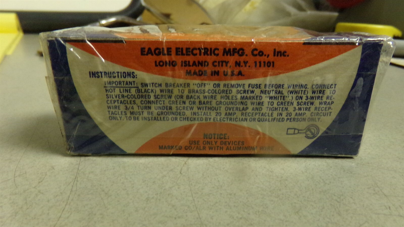 NEW Eagle Electric 1877 20A 125V Receptacle *FREE SHIPPING*