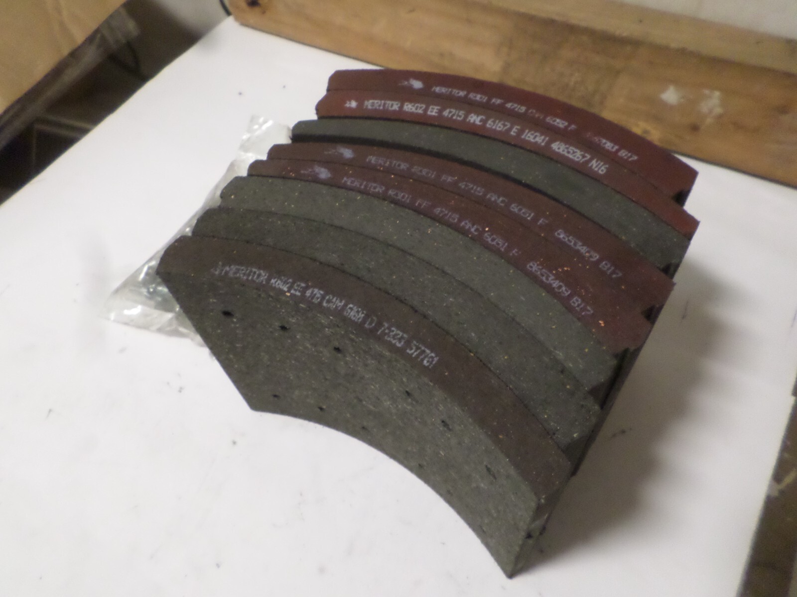 Meritor Brake Lining Kit 2001 M 169 82-23861-000 (8 Pieces)
