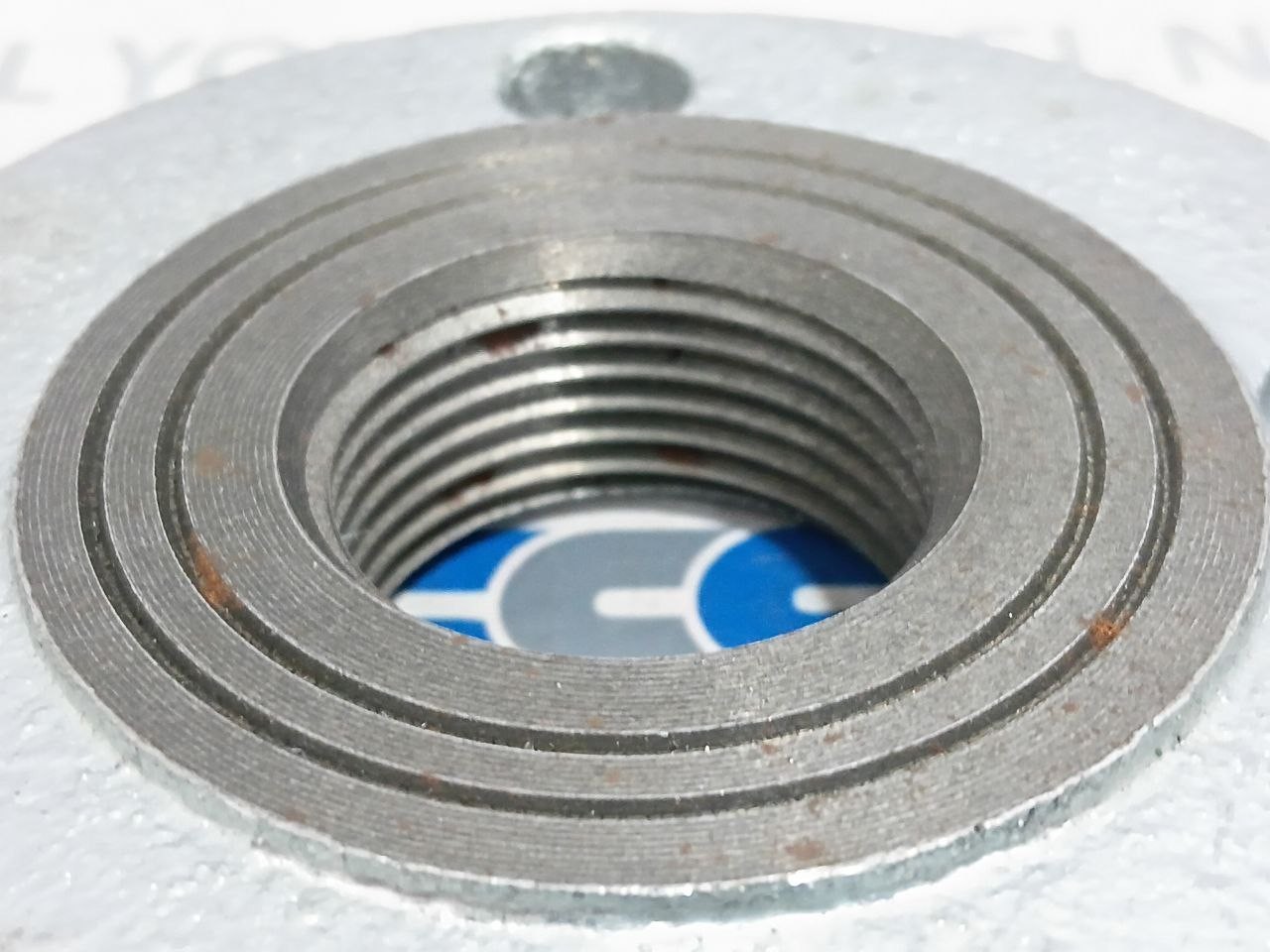 Galvanized Malleable Iron Floor Flange 3/4″ BSP Threaded 4 Bolt Pipe Flange