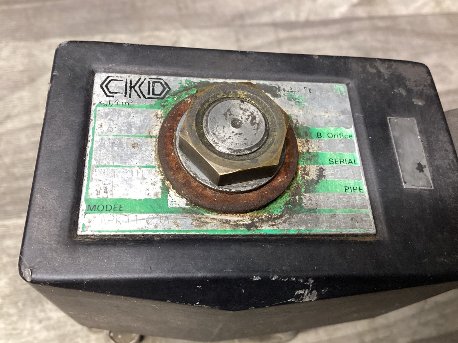 CKD APK11-20A 24VDC SOLENOID VAVE #126D72PR5
