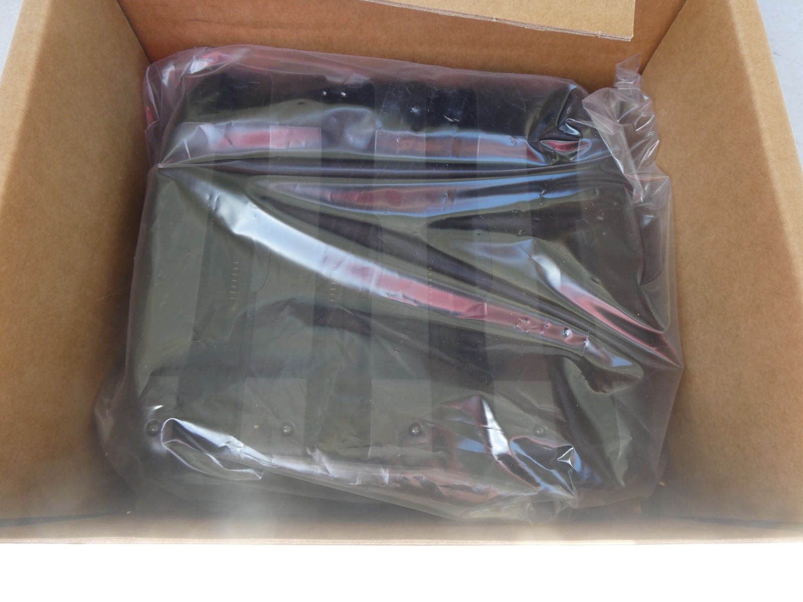 🍀 NEW IN BOX! Oracle MICROS 4-Bay Lithium Polymer Battery Charger Station