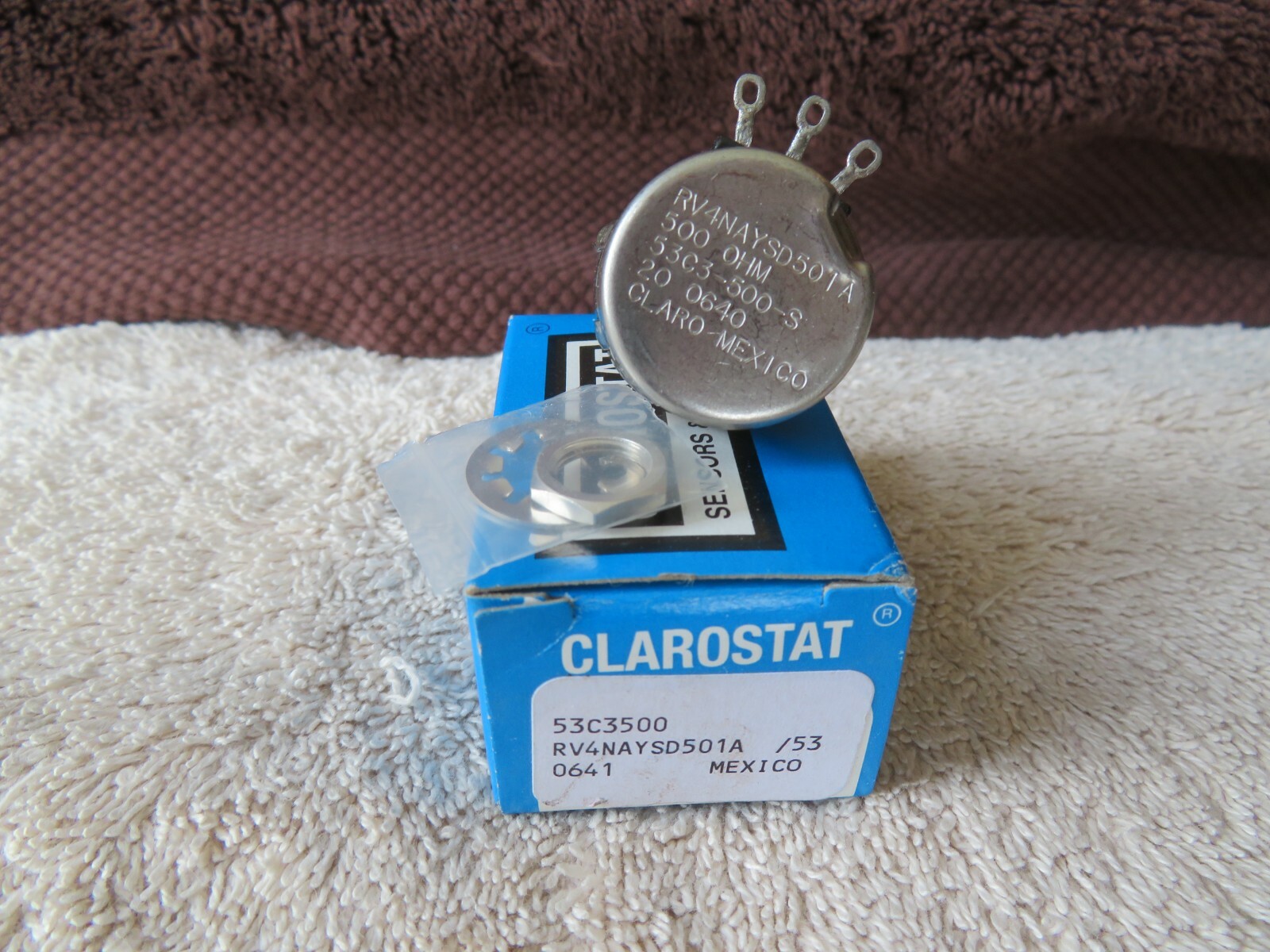 NEW CLAROSTAT RV4NAYSD501A POTENTIOMETER WITH HARDWARE 500OHM 5303-500-S 500Ω