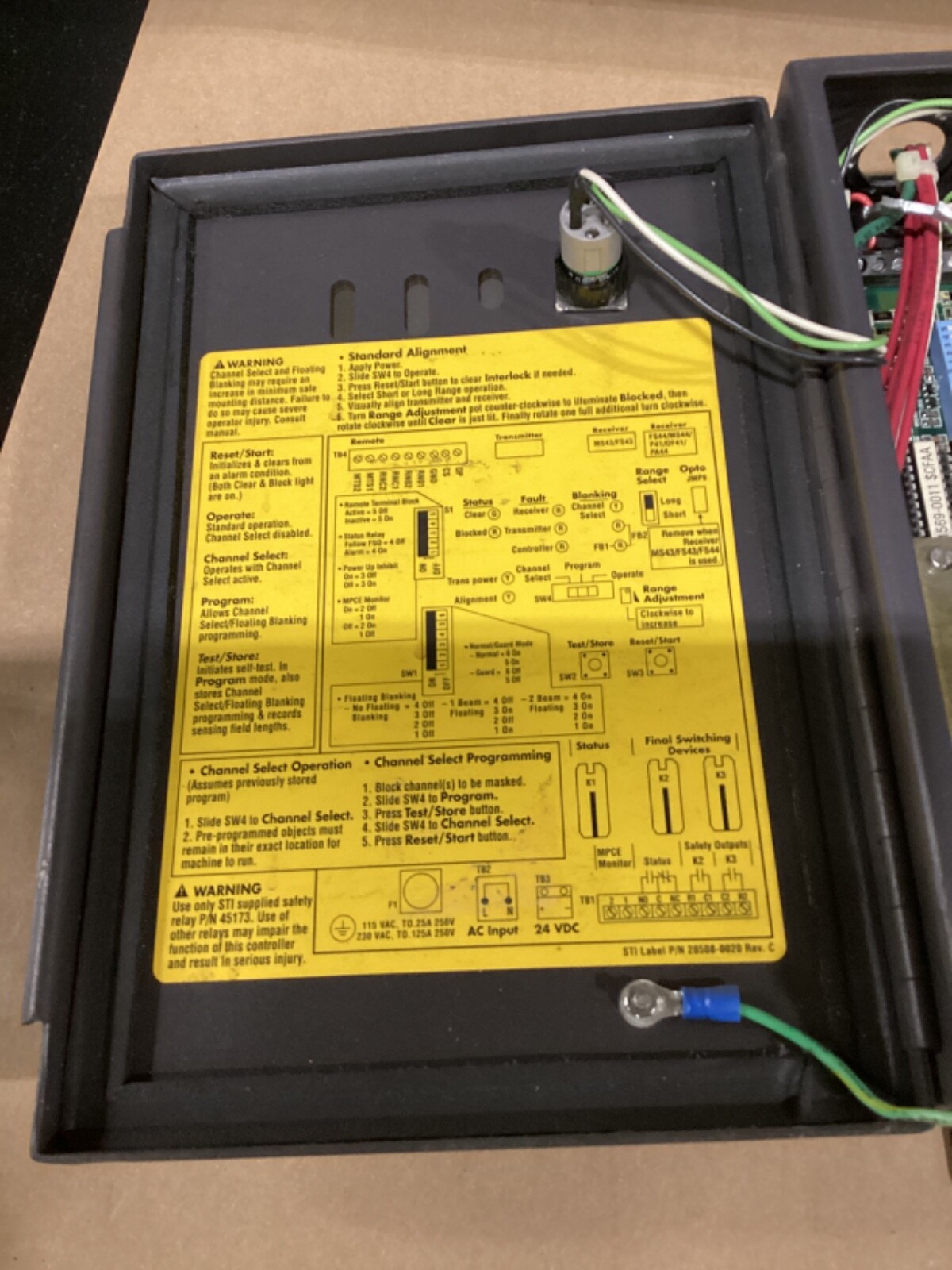 STI LIGHT CURTAIN CONTROLLER 70027-1002 LCCK-FB-AC1-U #101F20FML
