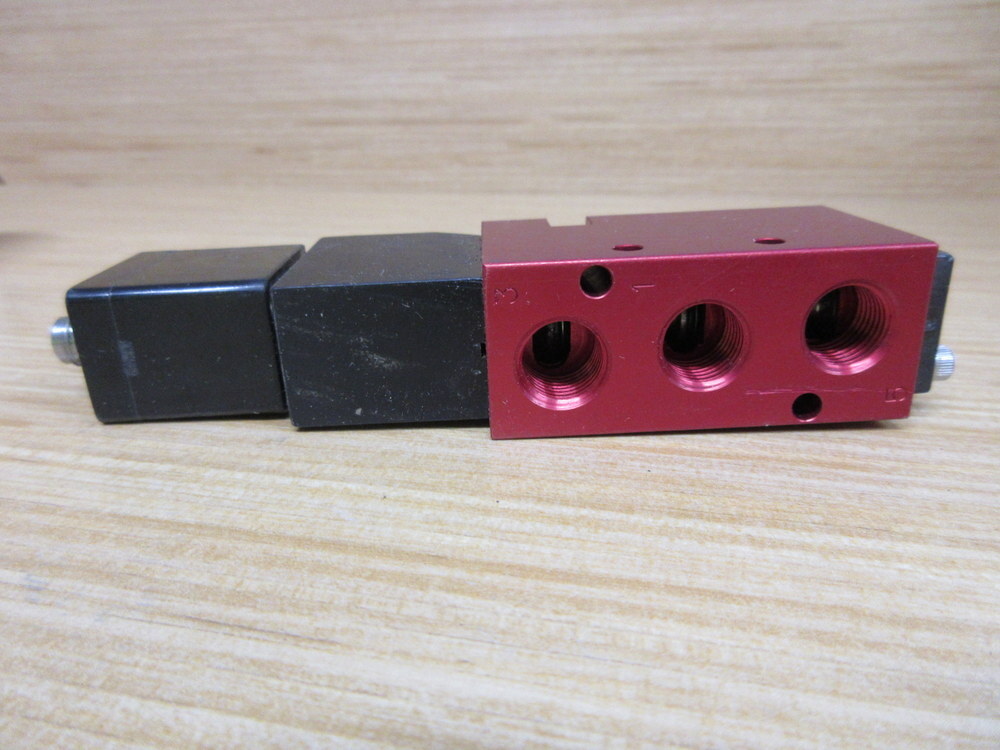Versa CSG-4382-HC-A120 Solenoid Valve CSG4382HCA120 W/15-17034-16 Coil
