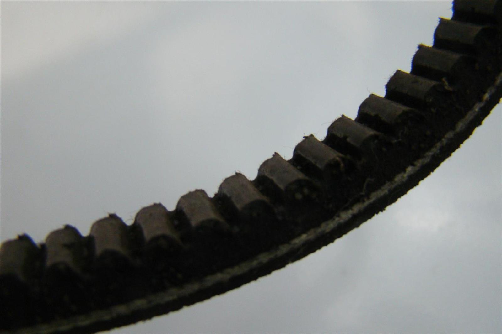 Applied Industrial Technologies Goodyear Belt V 4L350 35.000″ BLD42