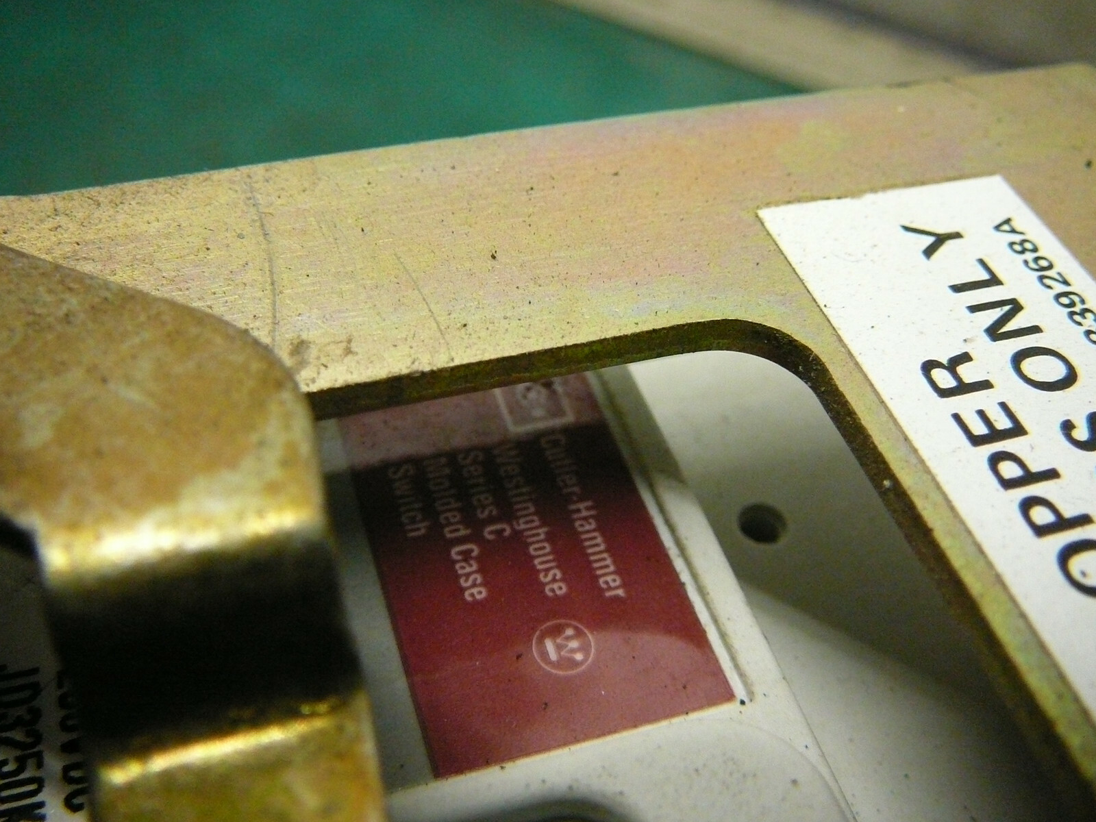 CUTLER HAMMER WESTINGHOUSE SERIES C JD-K MOLDED CASE SWITCH 6631C90G23 250VDC 3P