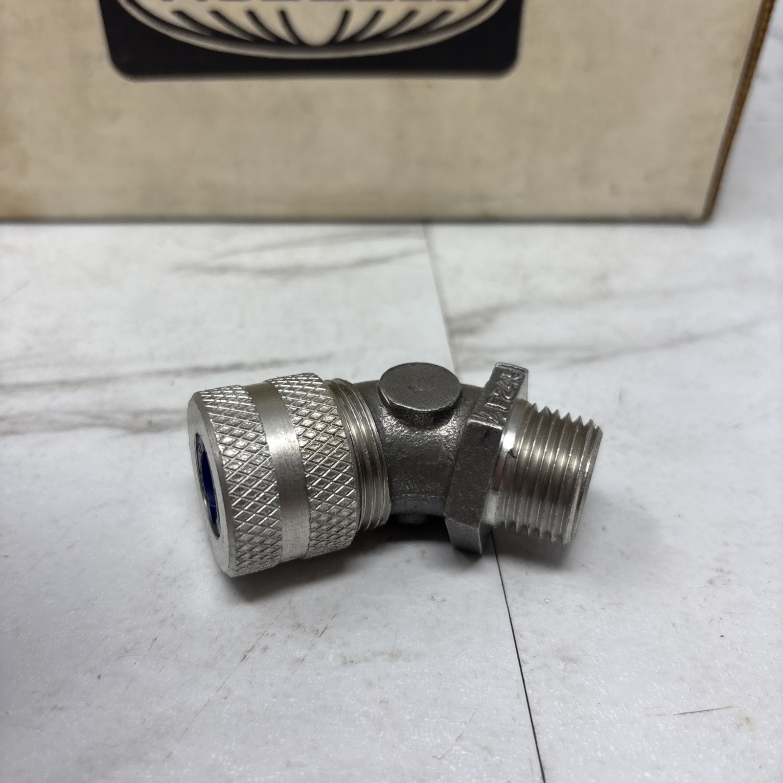 Lot Of 28 Hubbell VHC1023 Aluminum Cord Connector
