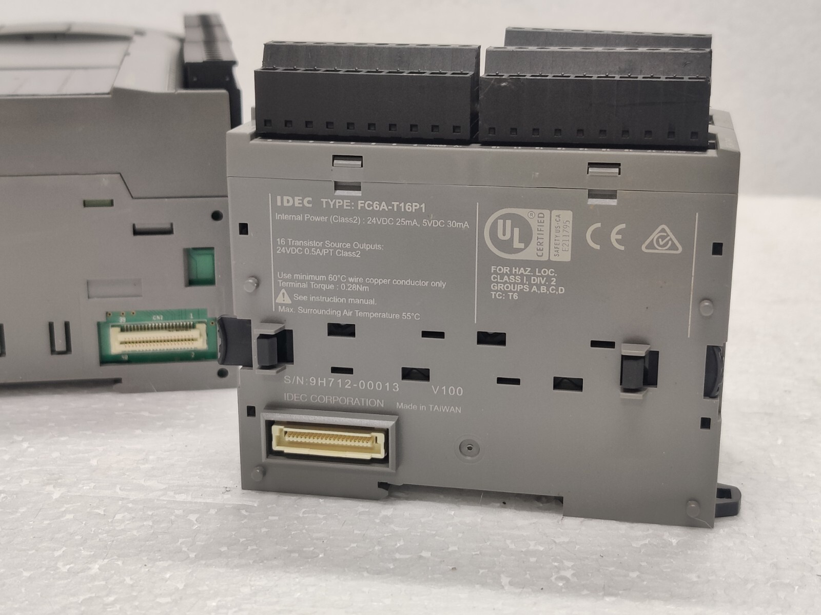 Idec MicroSmart FC6A-C40P1CE Programmable Controller With FC6A-T16P1 And FC6A-J8