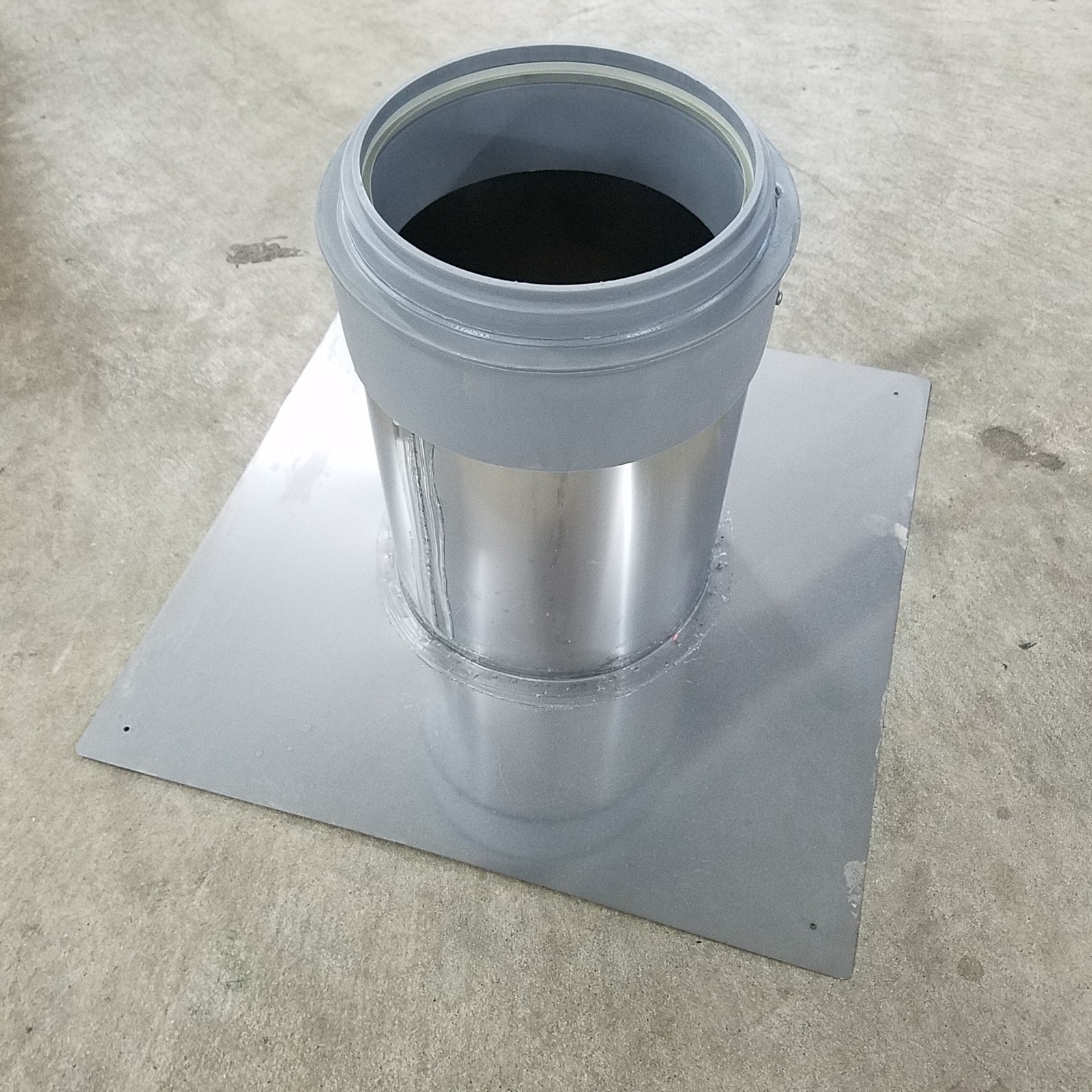 Centrotherm IAFRF08 Innoflue Flat Roof Flashing, SS 8″ Pipe, 20″ W x 20″ L Base