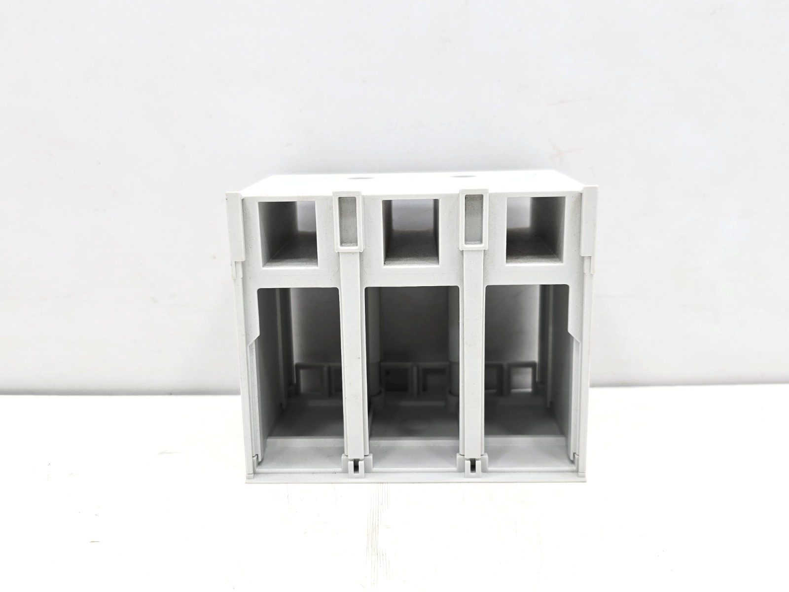 NZM2-XKSA EATON MOLDED CASE CIRCUIT BREAKER ACCESSORY BOX