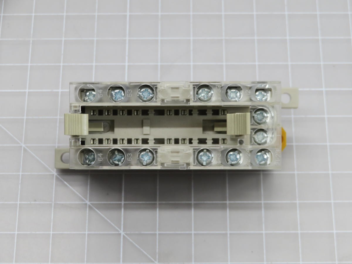 LOT OF 3 OMRON P7SA-14F-ND DC24 RELAY SOCKET T203969