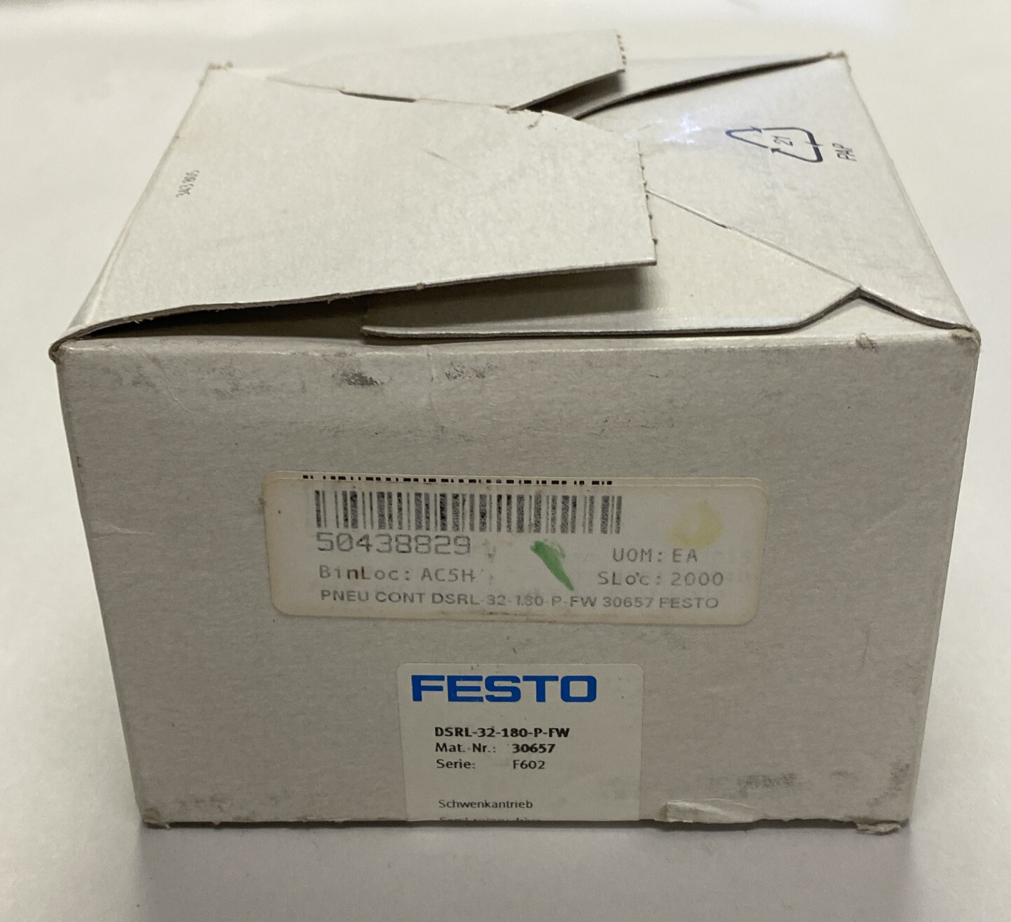 FESTO,DSRL-32-180-P-FW,SEMI-ROTARY DRIVE NEW