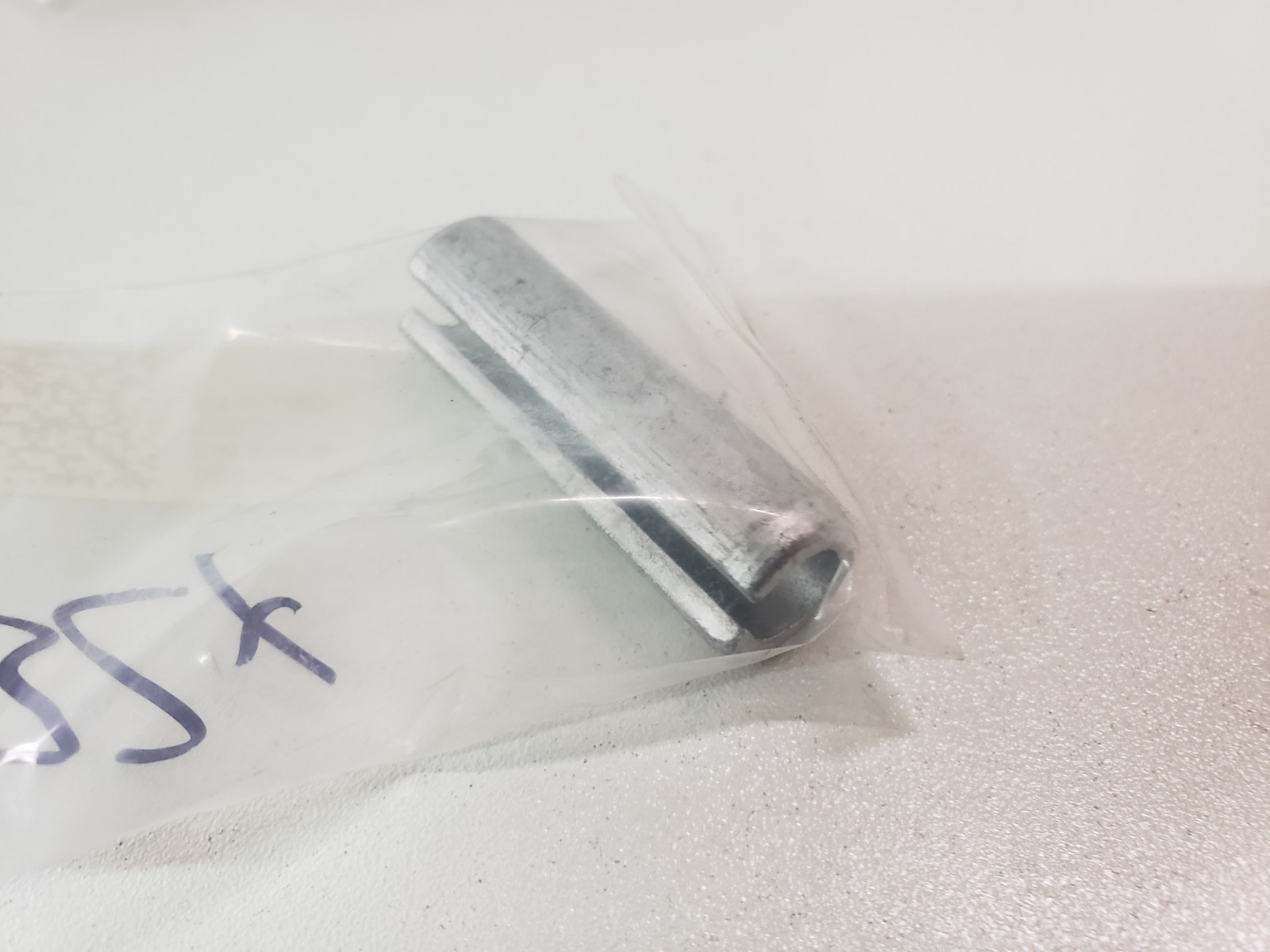 LOT of 32 – UNUSED – TKE ThyssenKrupp 9936658 Pin