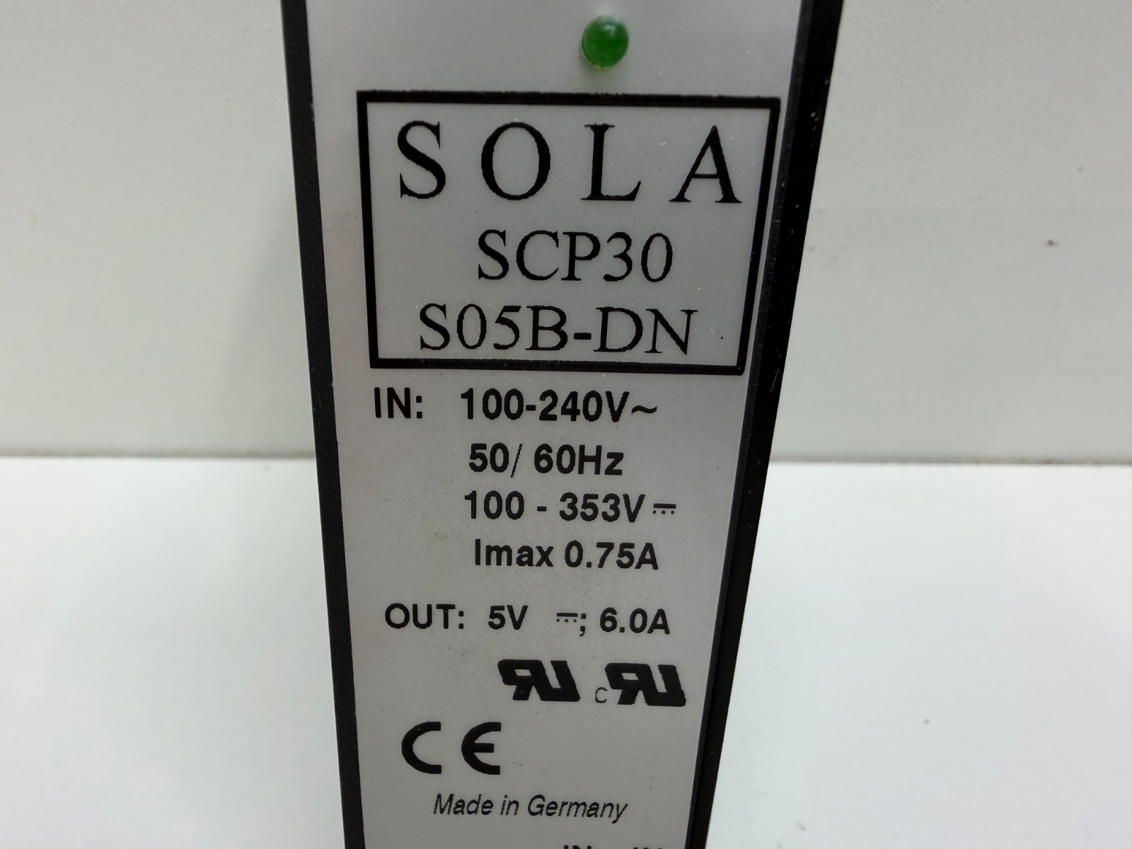 NEW IN BOX! SOLA 100-240V POWER SUPPLY SCP30S05B-DN