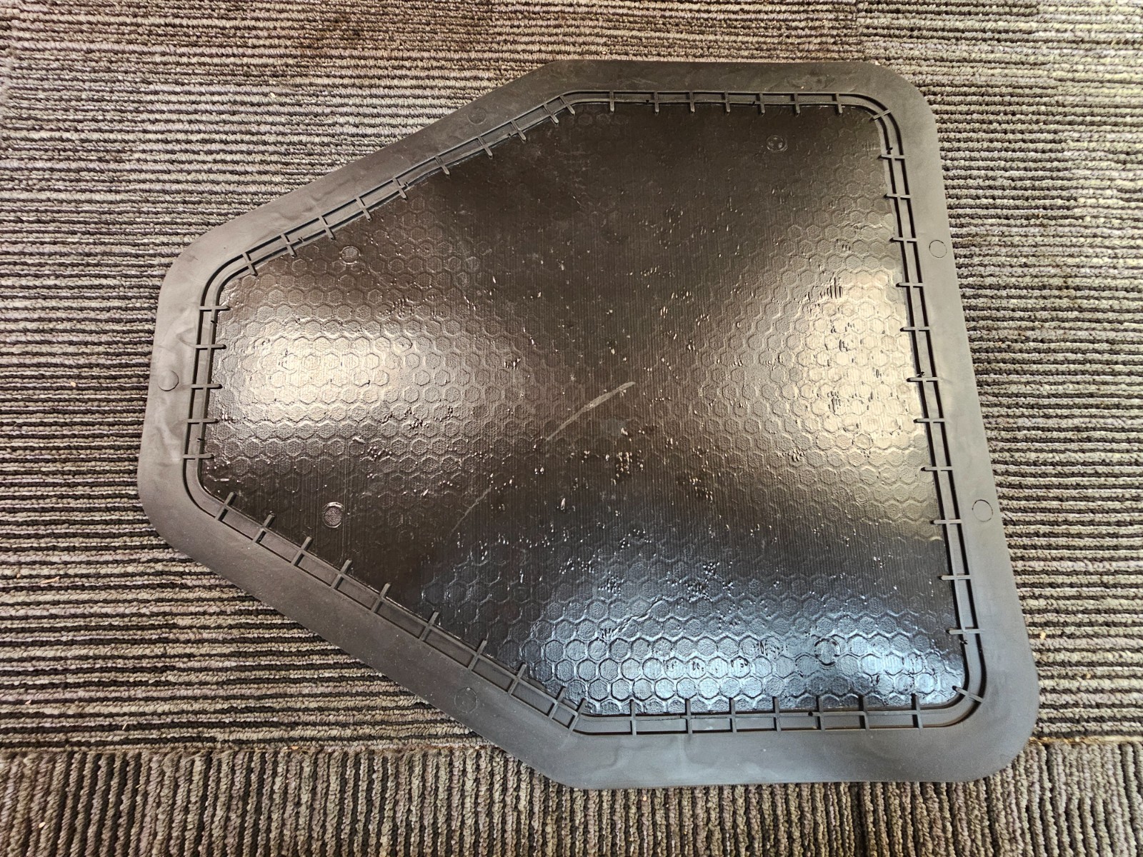 (QTY 6) Big-D Deo-Gard 17.5 x 20.5 Disposable Urinal Mat, Charcoal, Mountain Air