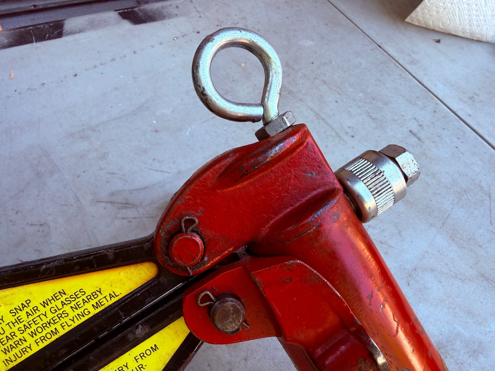 HKP Hydraulic Soft Nut Splitter w/ Cylinder – Needs Refill – 1780PQ 1713PQ