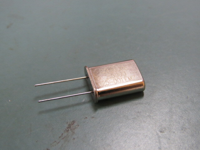 Golledge Electronics 125-001 Qty of 50 per Lot 2.5mhz Quartz Crystal; HC49/251J