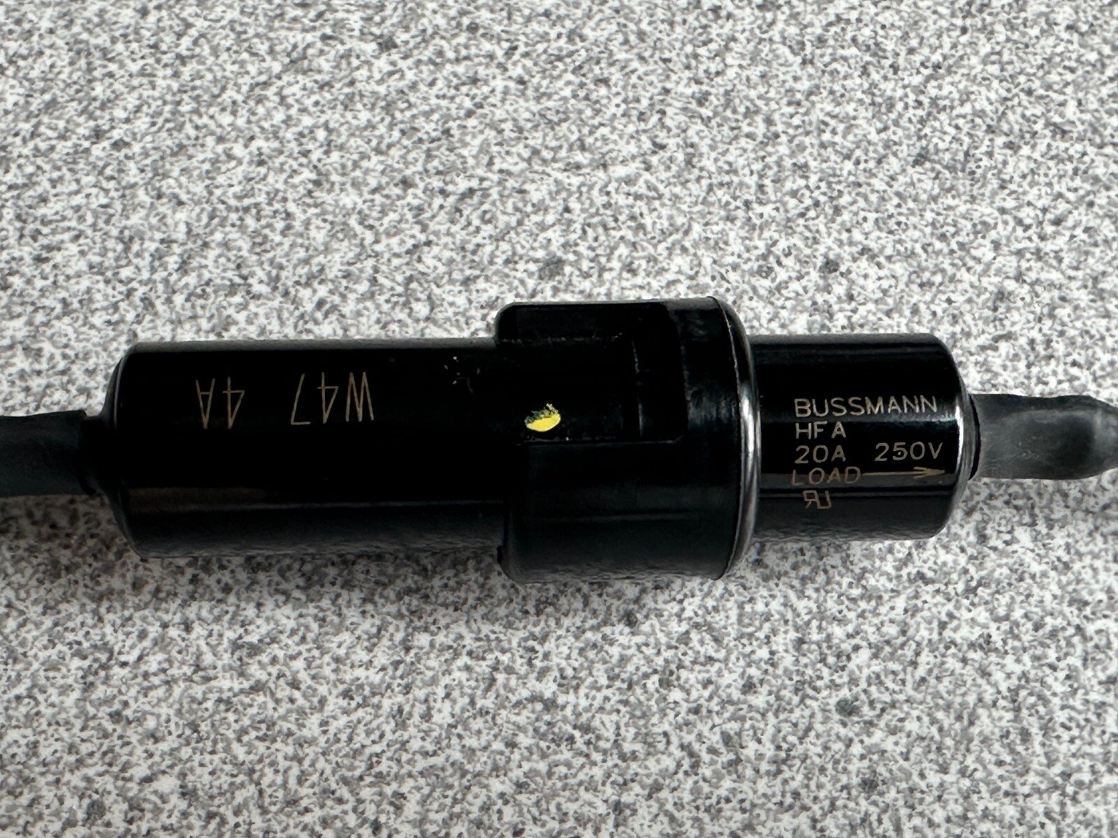 NEW BUSSMAN HFA-1K0967 HFA Waterproof IP54 20 Amp Fuse Holder W/ 12″ #14 Wire