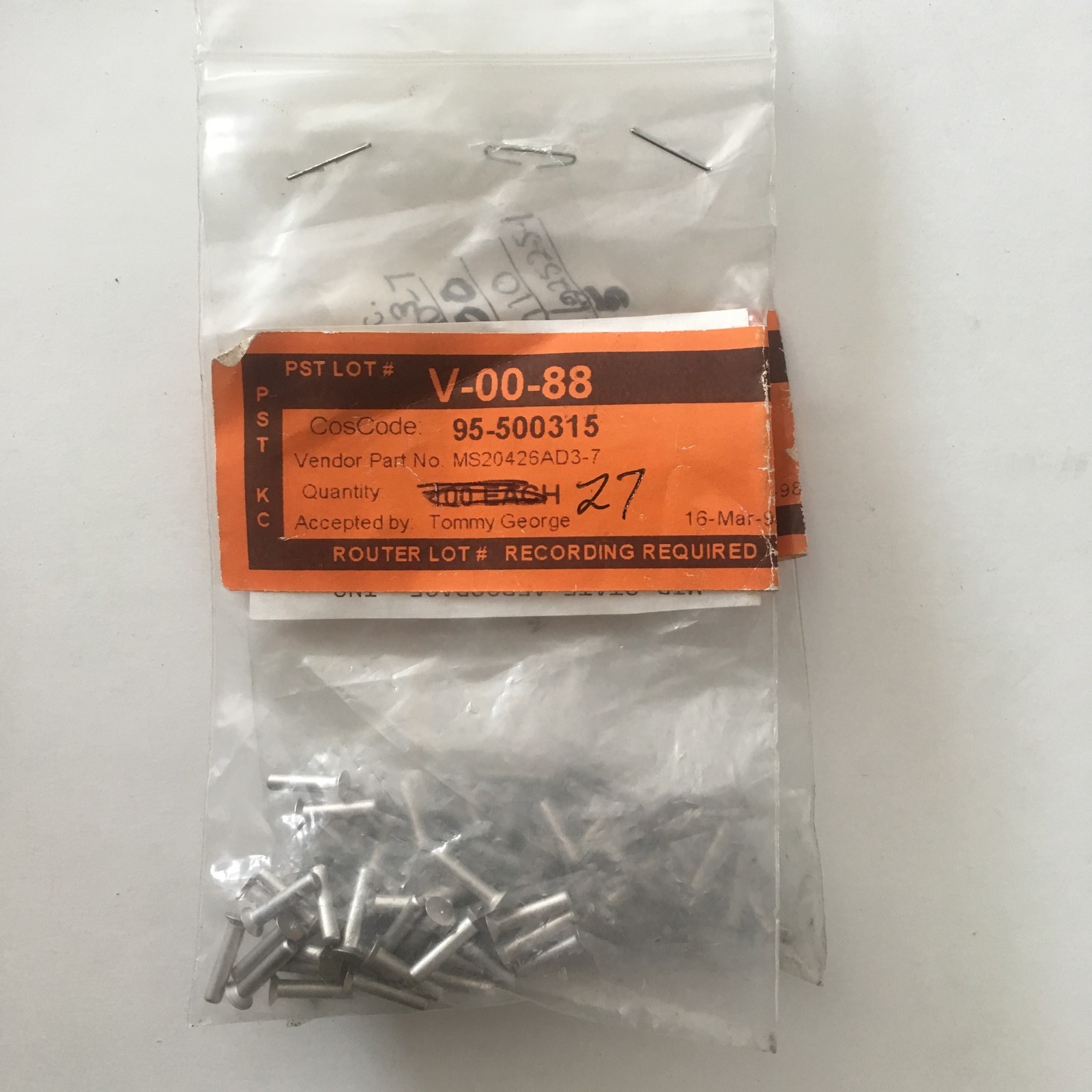 MILITARY SPEC MS20426AD3-7 RIVET SOLID (LOT OF 3)