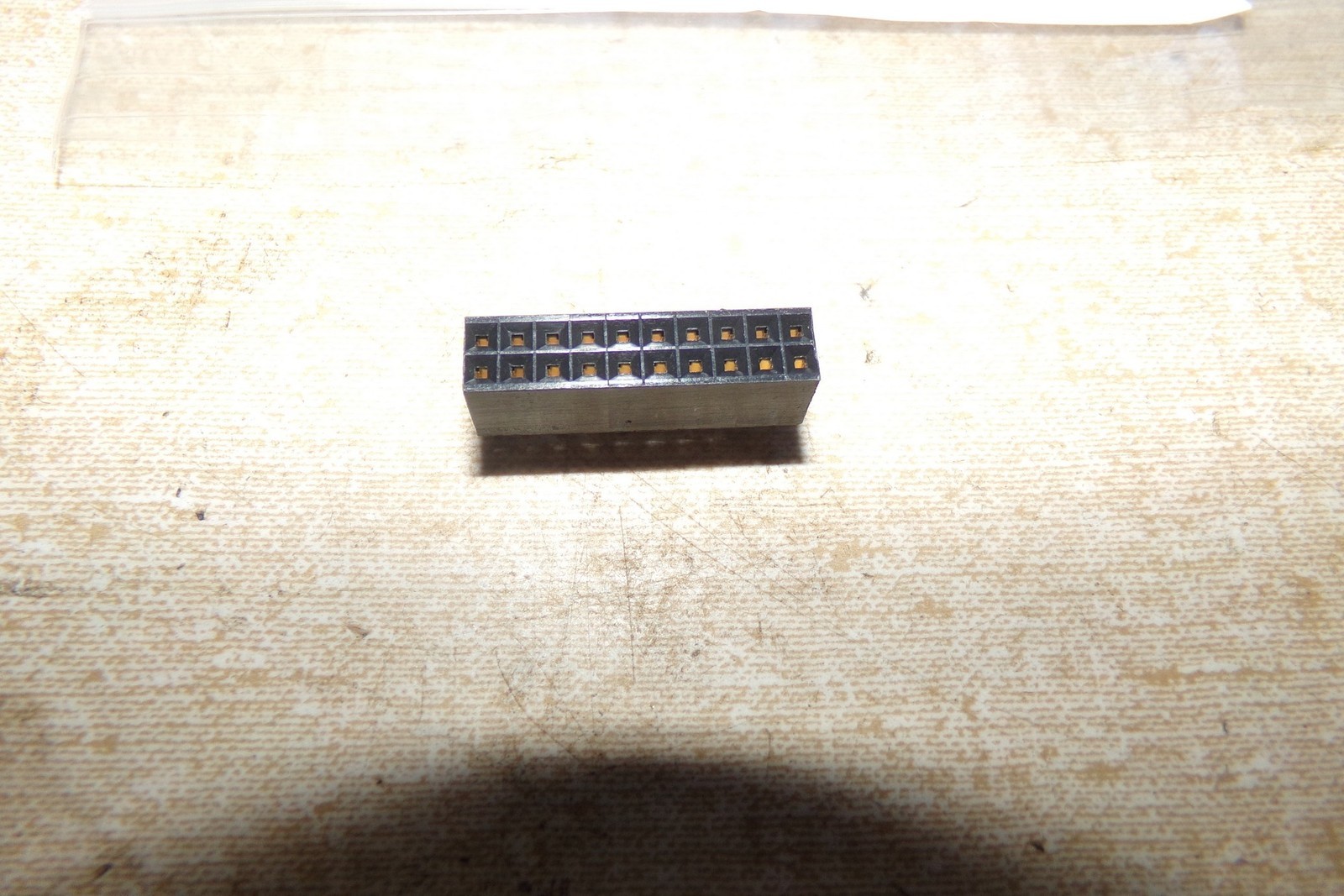 NEW FCI 66953-010LF Board-Board Connector Receptacle 20-Position 2-Row