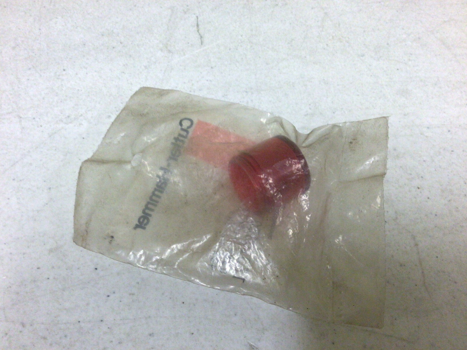NEW, CUTLER HAMMER / EATON 10250TC21 RED LENS BUTTON & 10250TC34 GREEN LENS