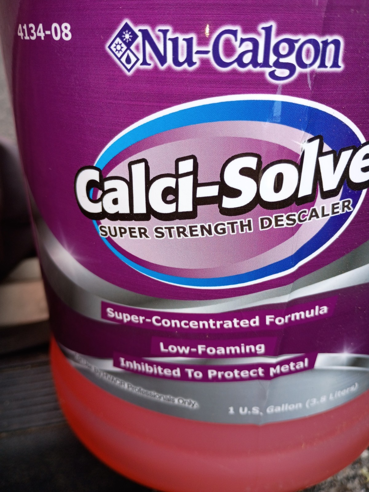 Nu-Calgon 4134-08 Calci-Solve Liquid 1 Gallon Pipe Descaler