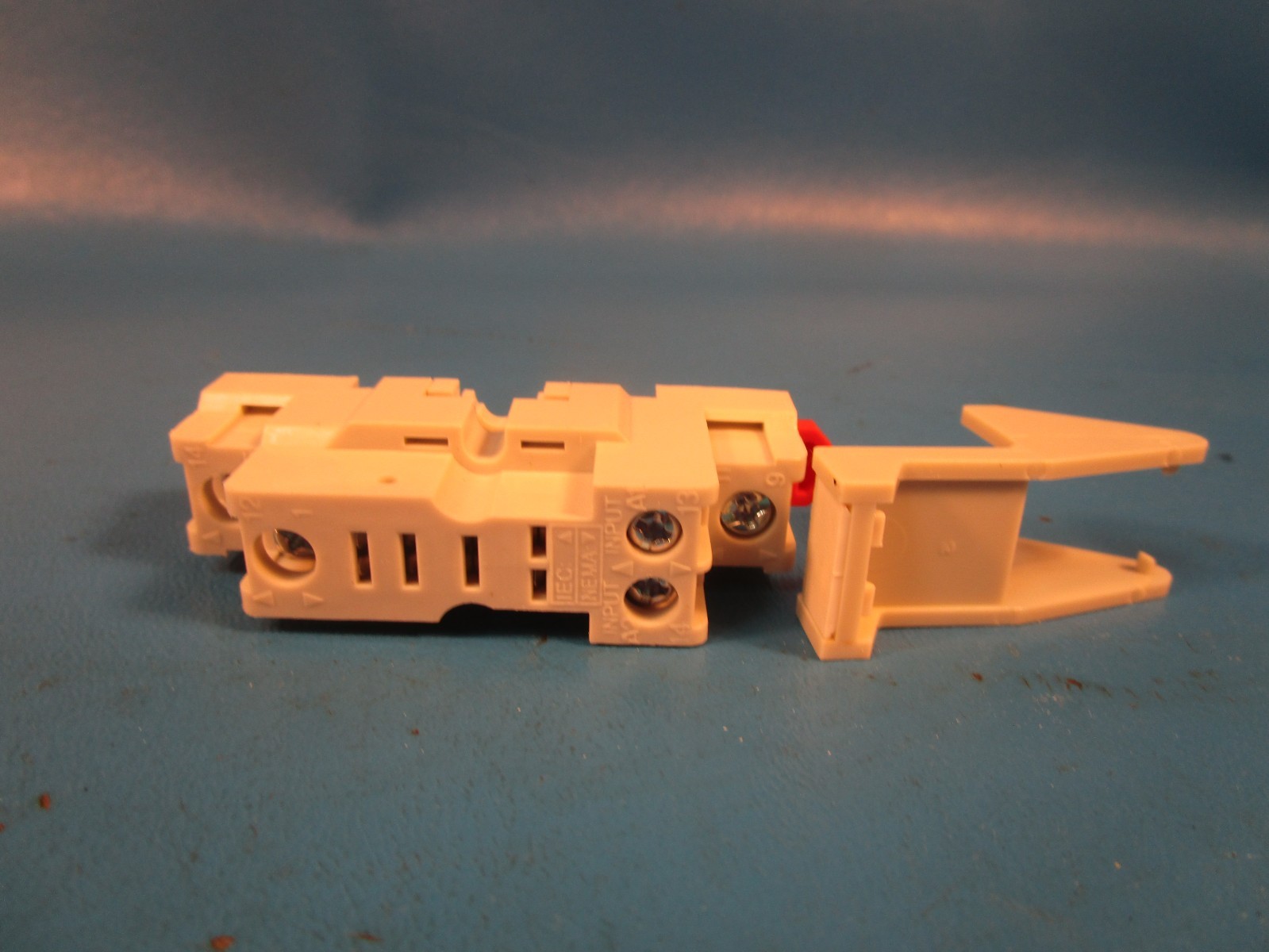 Automation Direct 781-1C-SKT, Relay socket, 35mm DIN rail or panel mount